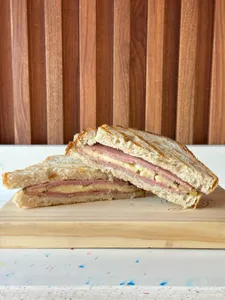 Sándwich Pastrami "Chica de Humo"