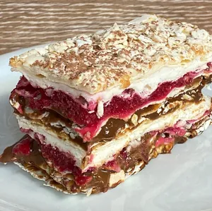 Pastel milhojas chocolate frambuesa crema (SIN AZUCAR AÑADIDA)