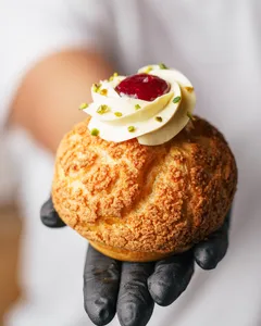 Profiterol de Pistacho