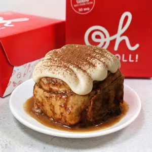 Tiramisú Cinnamon Roll