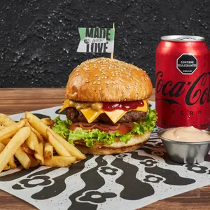 Combo Cheese Burger 150g Y Coke Zero