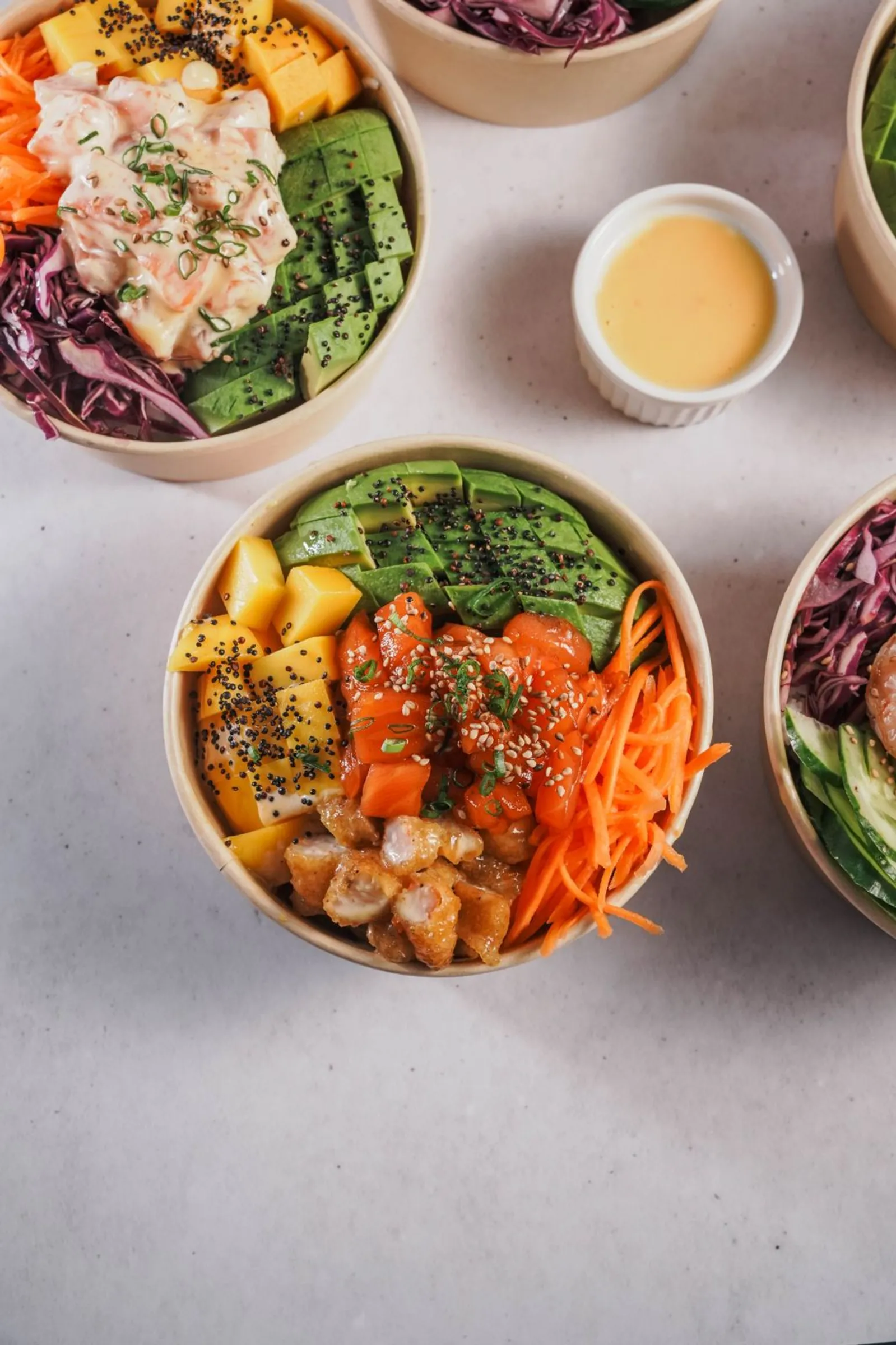 2 Pokes regulares - Kali Poke Bowl | Restaurante hawaiano