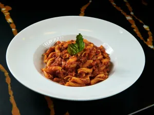Torchetti al ragu