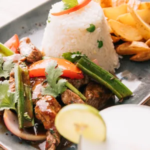 Lomo Saltado A La Criolla