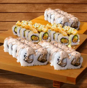 Combo 48 makis + 2 Pepsi Personal