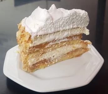 Torta Hojarasca Merengue