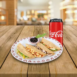 Quesadillas + Coca Cola