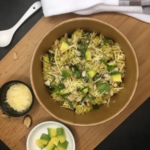 Pasta Al Pesto de Aguacate