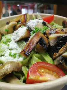🌱Fettuccini con pesto cilantro y champiñon
