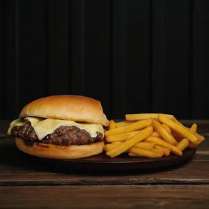 Promo 8: 1 Sándwich con Papas