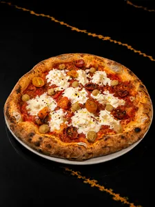Pizza al Ragú