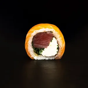 Tuna roll