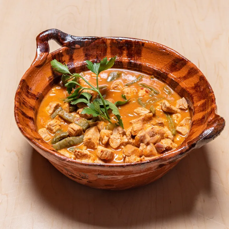 Puntas de Cerdo en Pasilla o Morita (1 kg.) Puntas de Cerdo en Pasilla o Morita (1 kg.)