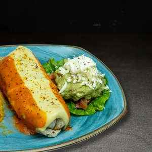 Burrito tinga de pollo