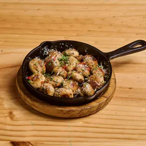 CHAMPIÑONES  A LA PROVENZAL
