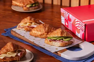 Caja CLÁSICA Minicroissants: 40 unids