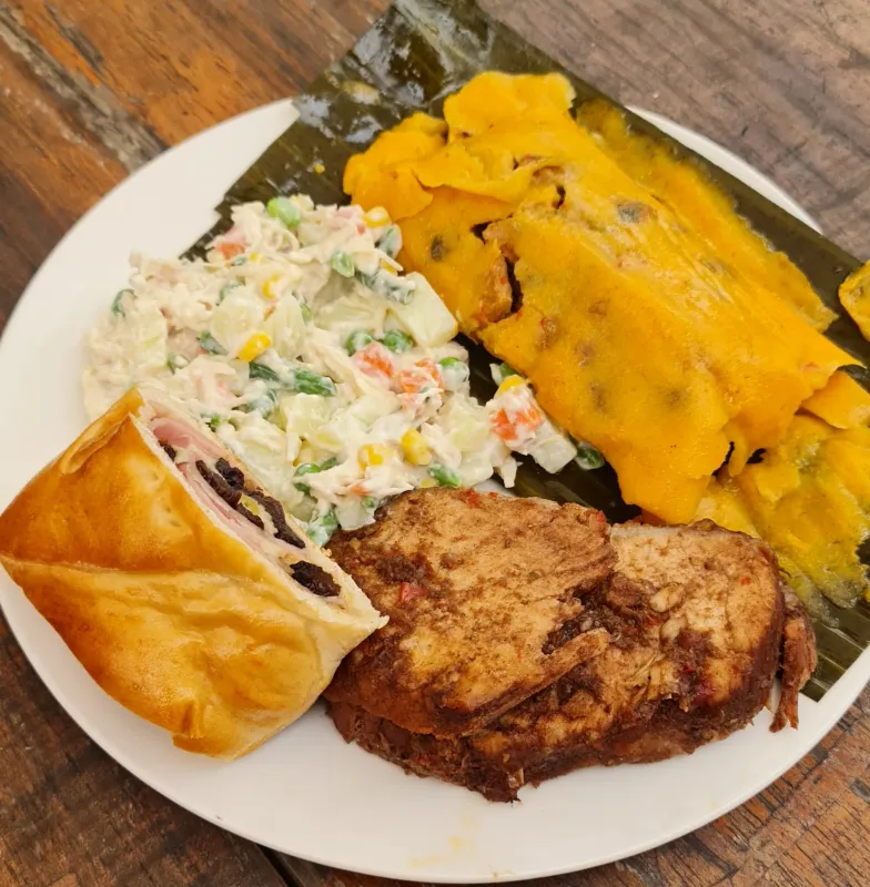 Plato Navieño con asado negro