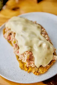 Patacon de Pollo