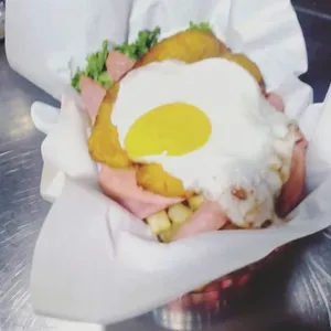 Salchipapas a Lo Pobre