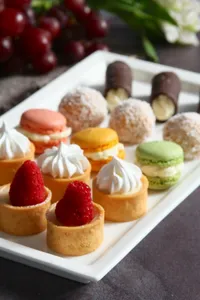 Pastelitos finos surtidos 20un