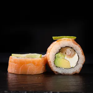 Sake Nikkei Roll