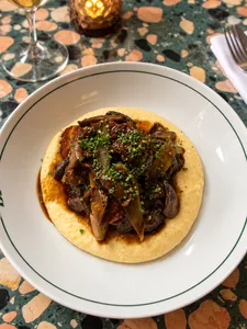 Polenta con Albondigas