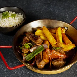 Lomo Saltado