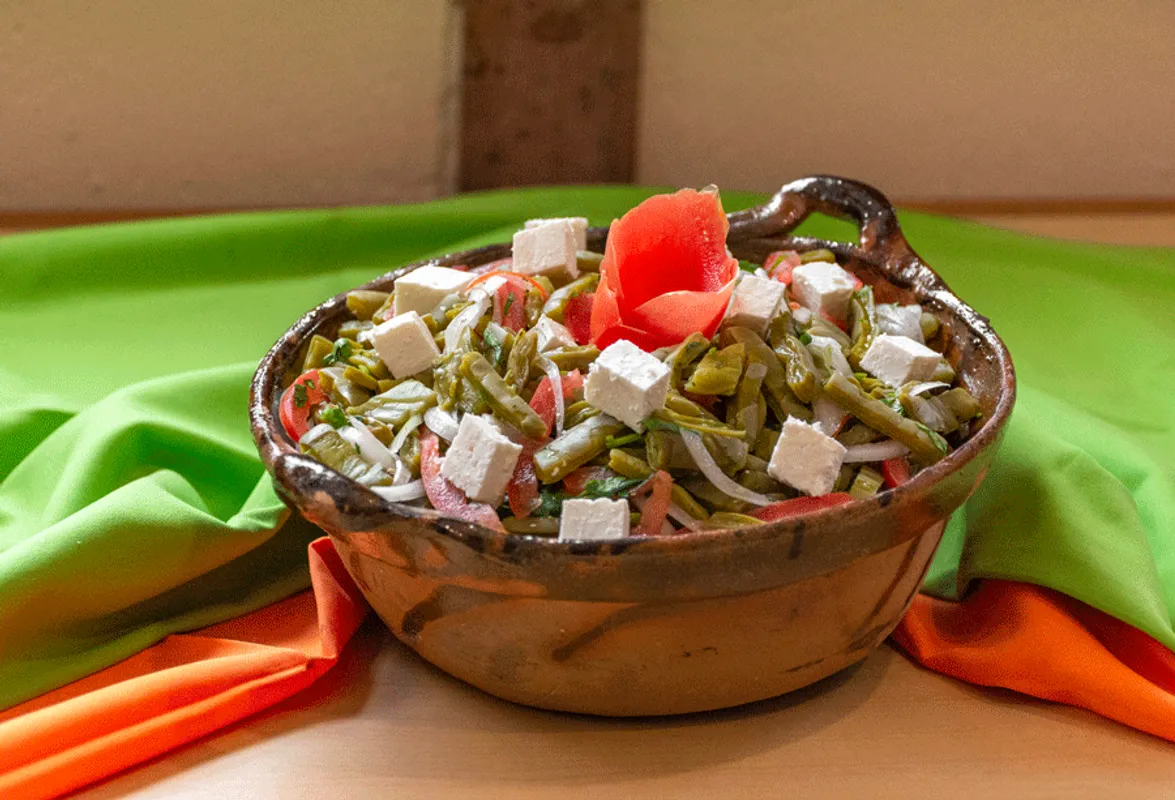 Ensalada de Nopales (1 kg.) Ensalada de Nopales (1 kg.)