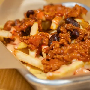 Queso Chilli Fries