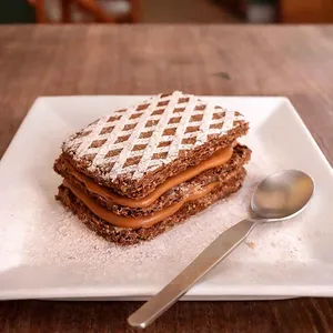 Milhojas de chocolucuma