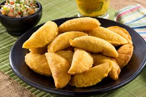 Empanaditas de Carne - Tipo Coctel x 30 Unid.