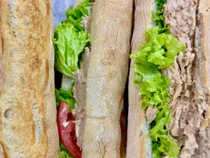 Sandwich atún