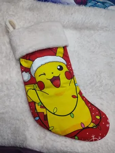 Bota Navideña de Terciopelo -Pikachi