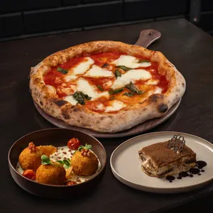 Combo La Dolce Vita – Arancini + Pizza Margarita + Tiramisú