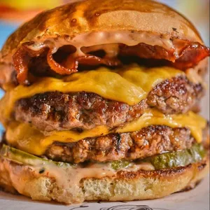 MIN Bacon Cheese Doble