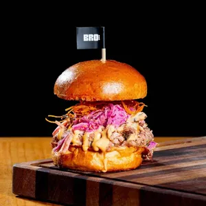 PULLED PORK SANDWICH