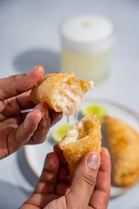 Empanaditas fritas (capresse)