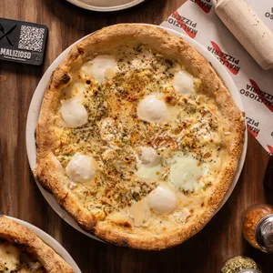 Pizza Cuatro Quesos