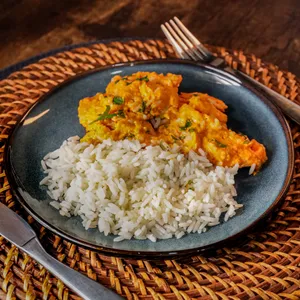 Butterr chicken con arroz