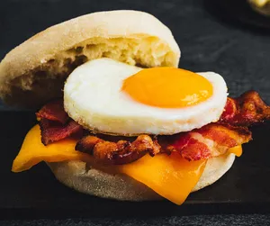 Egg & Bacon Muffin