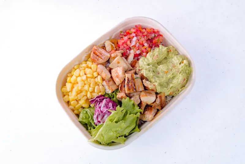 Arma Tu Bowl Pollo