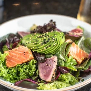 Ensalada Mix Atún, Salmón y Palta BEST SELLER