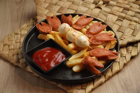 Salchipapa