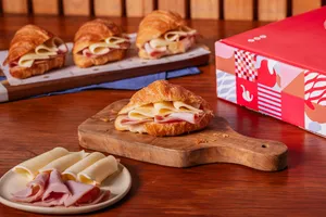 10 MiniCroissant Jamón Queso
