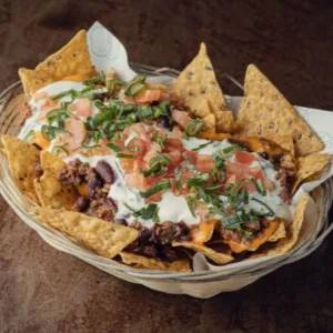 Nachos con Chili y queso