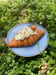 CROISSANT SAINT HONORÉ