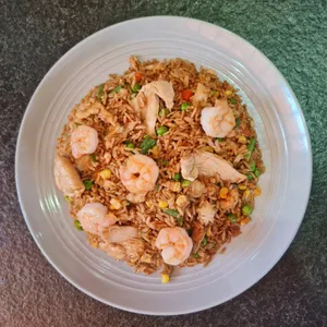 arroz frito pollo y camaron