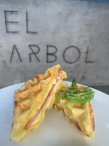 Sandwich de Waffle de Yuca