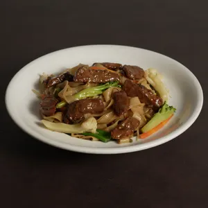 Fettuccine Filete y Vegetales