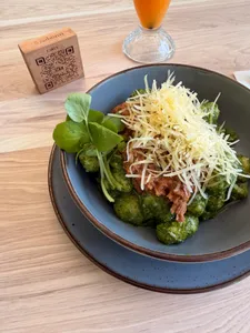 Gnocchi Mechada (Pomodoro o Pesto albahaca)